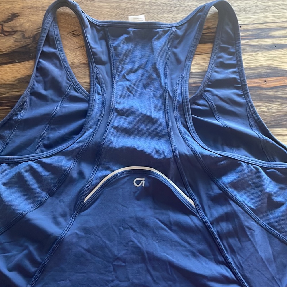 GAP Fit Tank Top - Picture 4 of 8